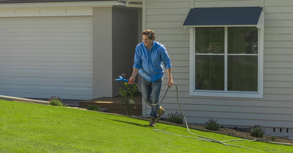 water lawn sprinkler