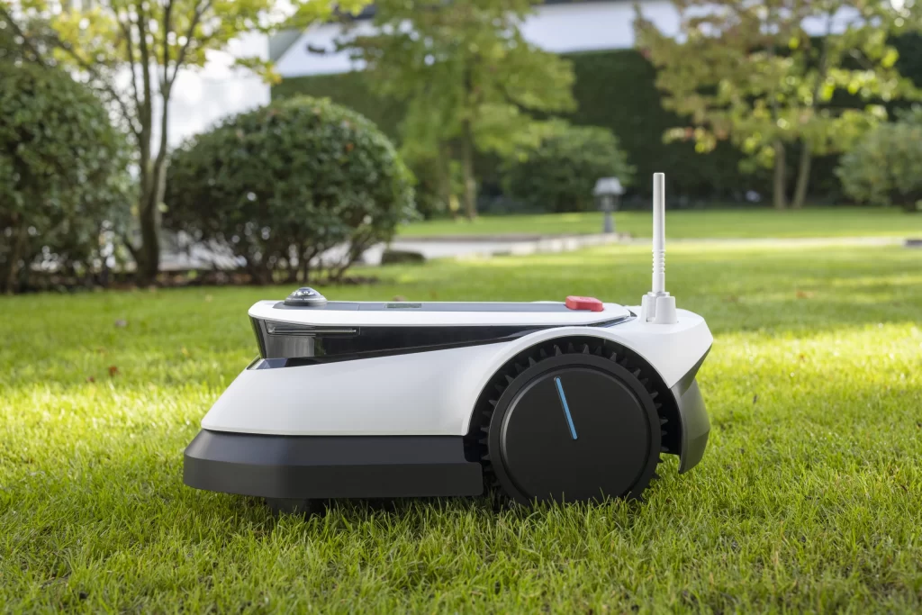  Robotic Lawn Mower